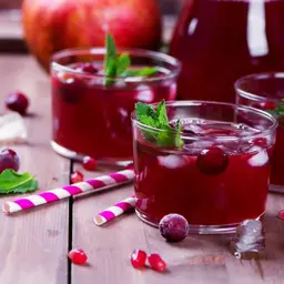 Grapes With Pomegranate